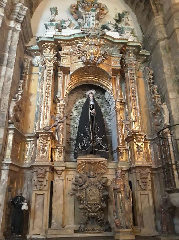 Iglesia Santa María de Vilabade en Castroverde