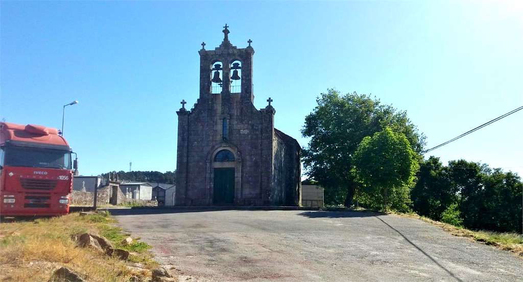 Iglesia Santiago de A Peroxa