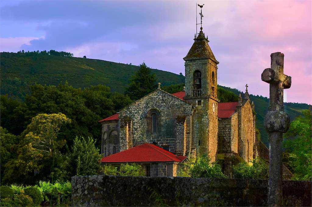 Iglesia y Monasterio de Santa María de Melón