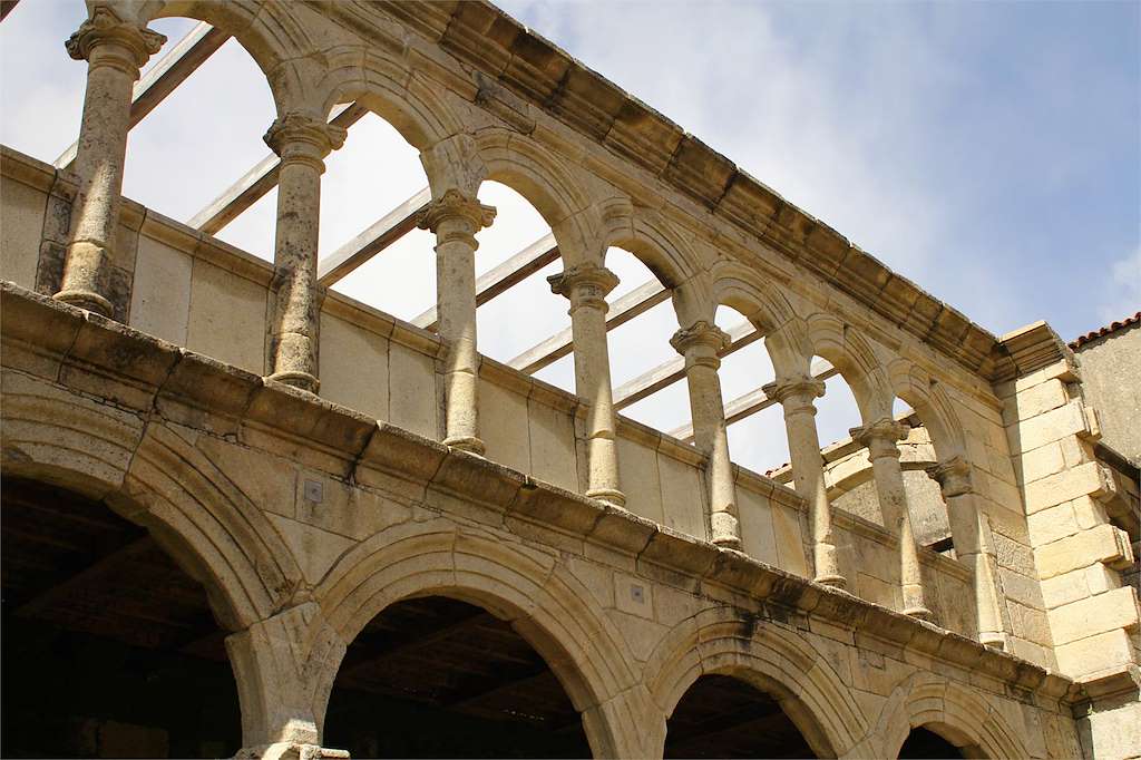 Iglesia y Monasterio de Santa María de Melón
