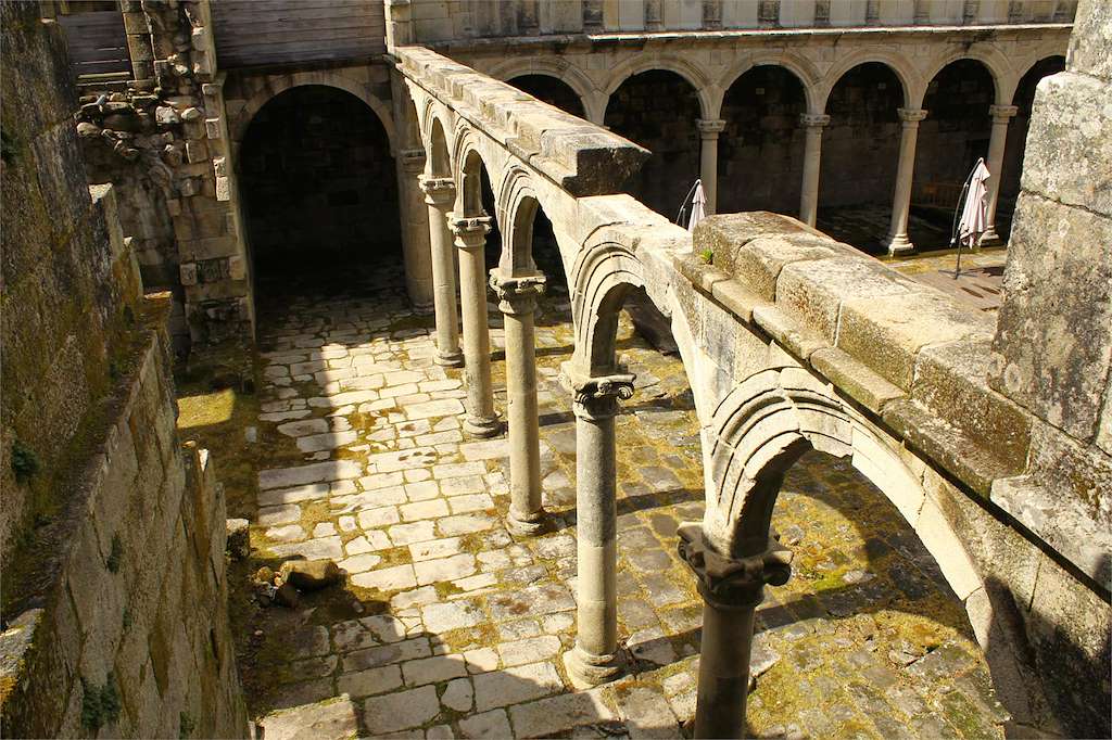 Iglesia y Monasterio de Santa María de Melón