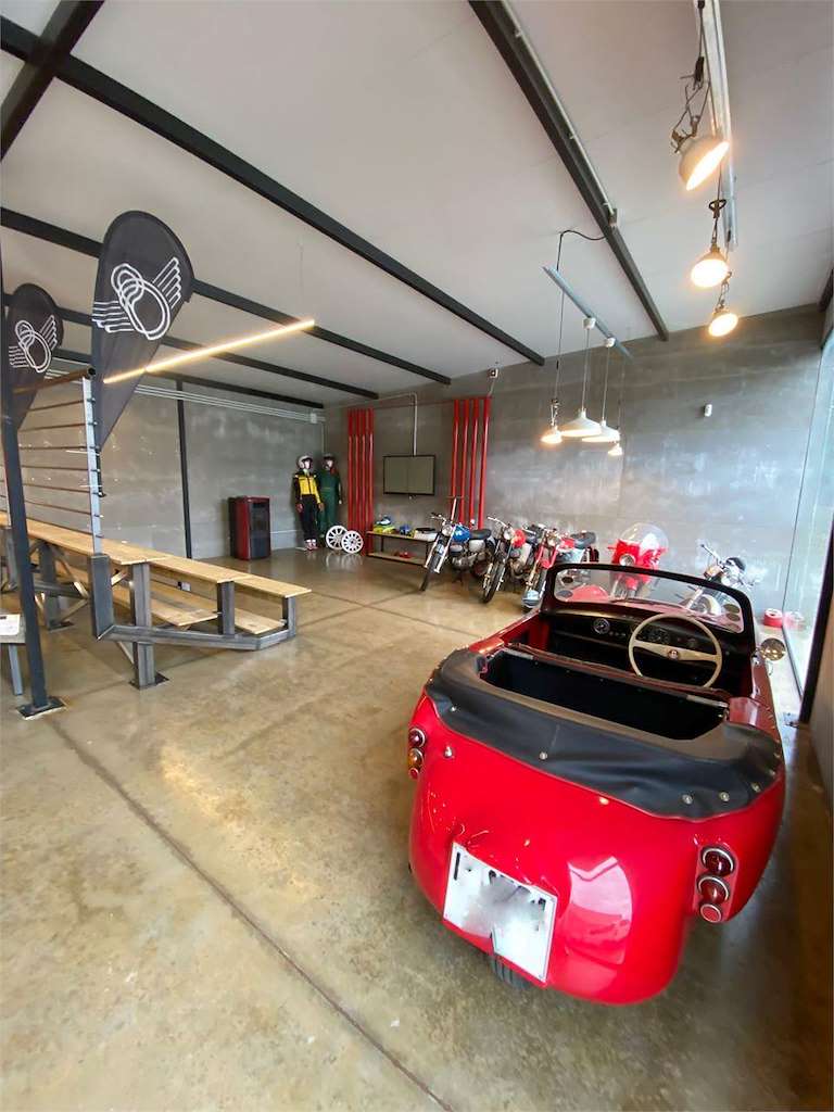 La Base Motor Club en Carballo