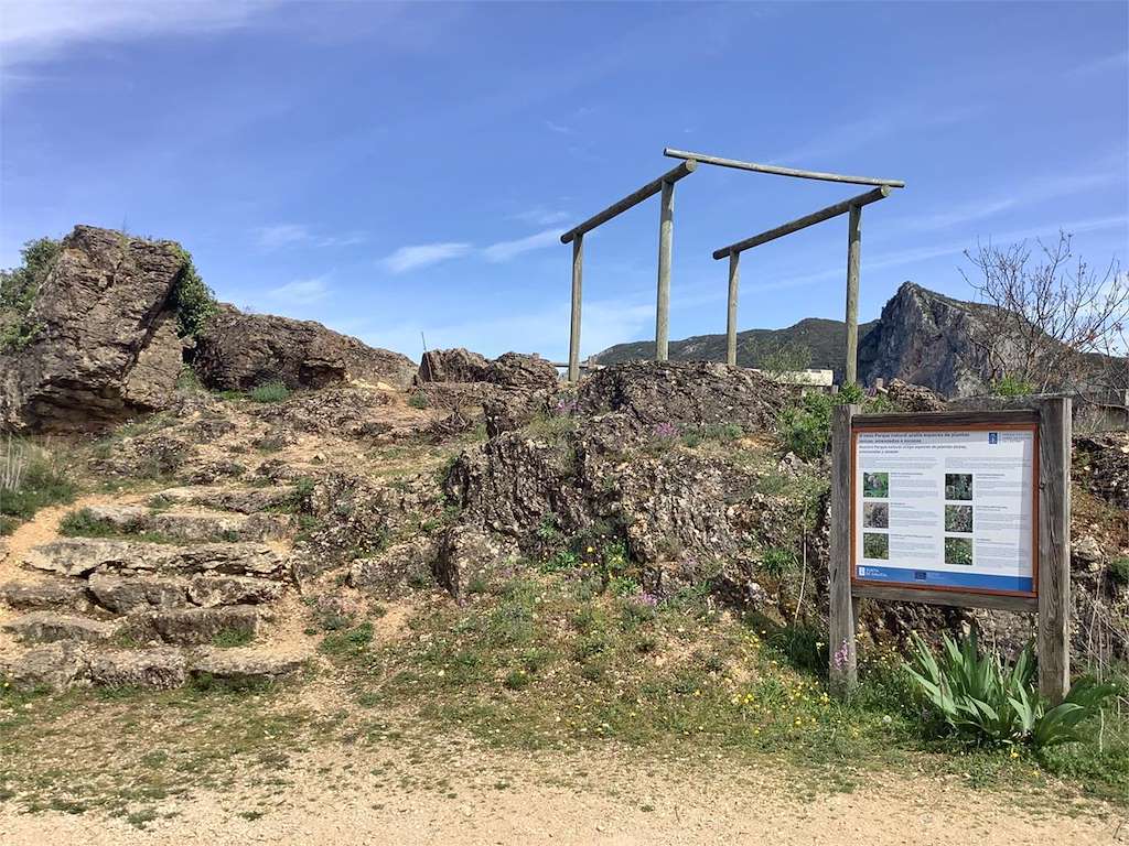 Mirador A Cruz en Pardollán en Rubiá