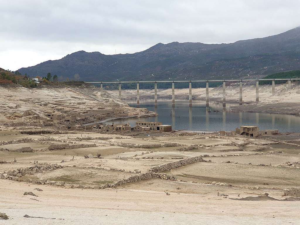 Mirador del Antiguo Pueblo de Aceredo en Lobios