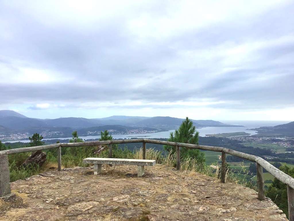 Mirador Niño do Corvo en O Rosal