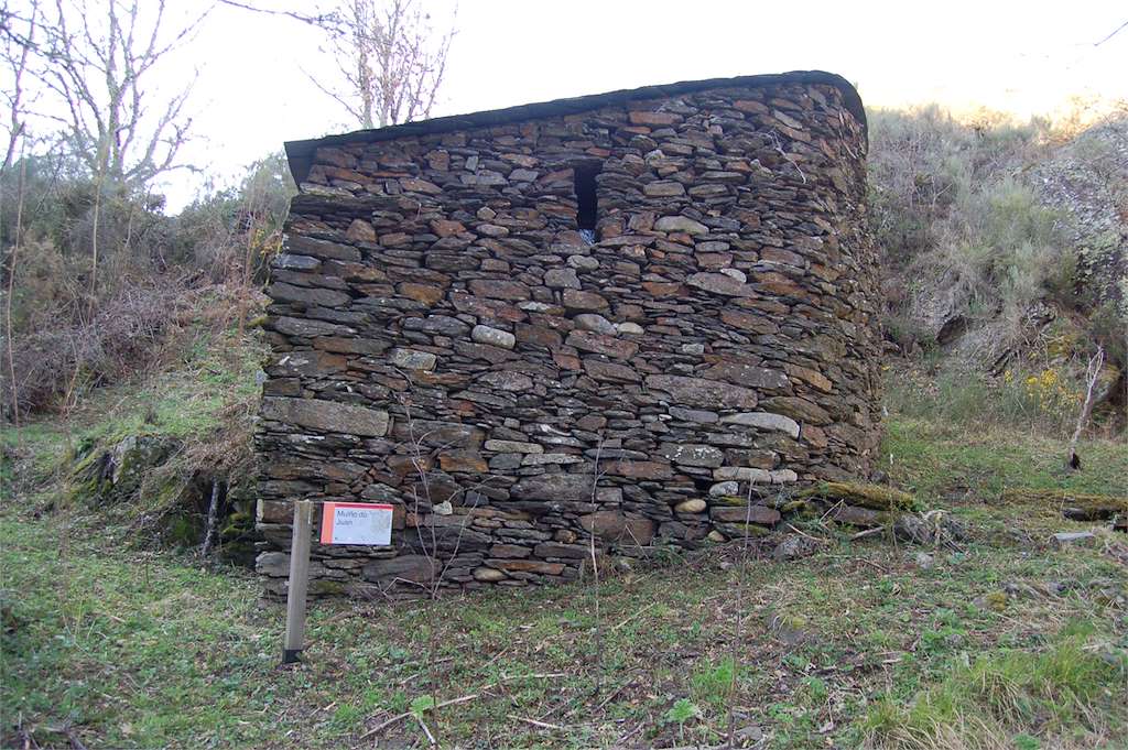 Molinos de Pradocabalos en Viana do Bolo