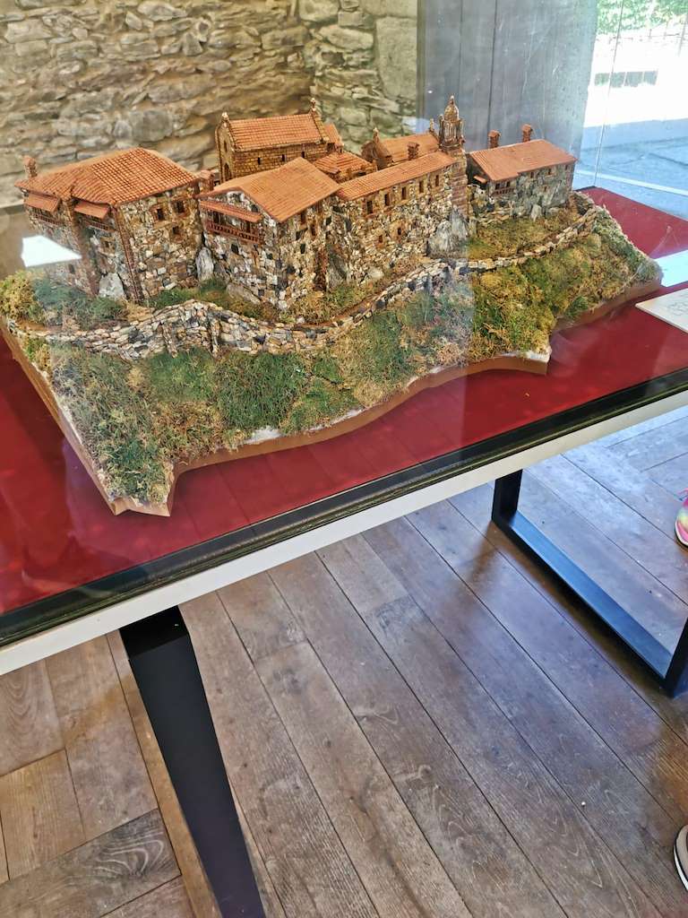 Monasterio de Caaveiro en A Capela