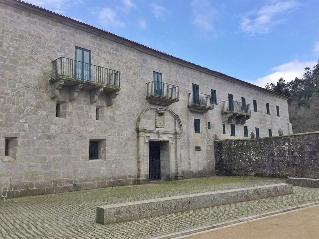 Monasterio de Santa María da Armenteira en Meis