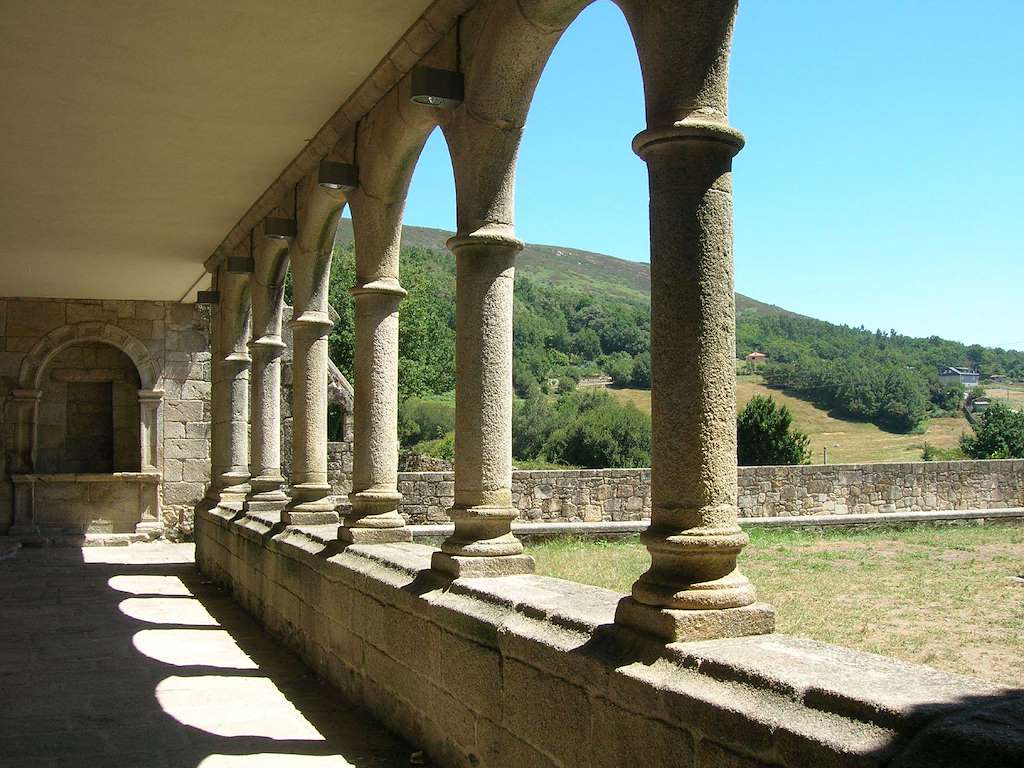 Monasterio de Santa María  en Xunqueira de Espadanedo