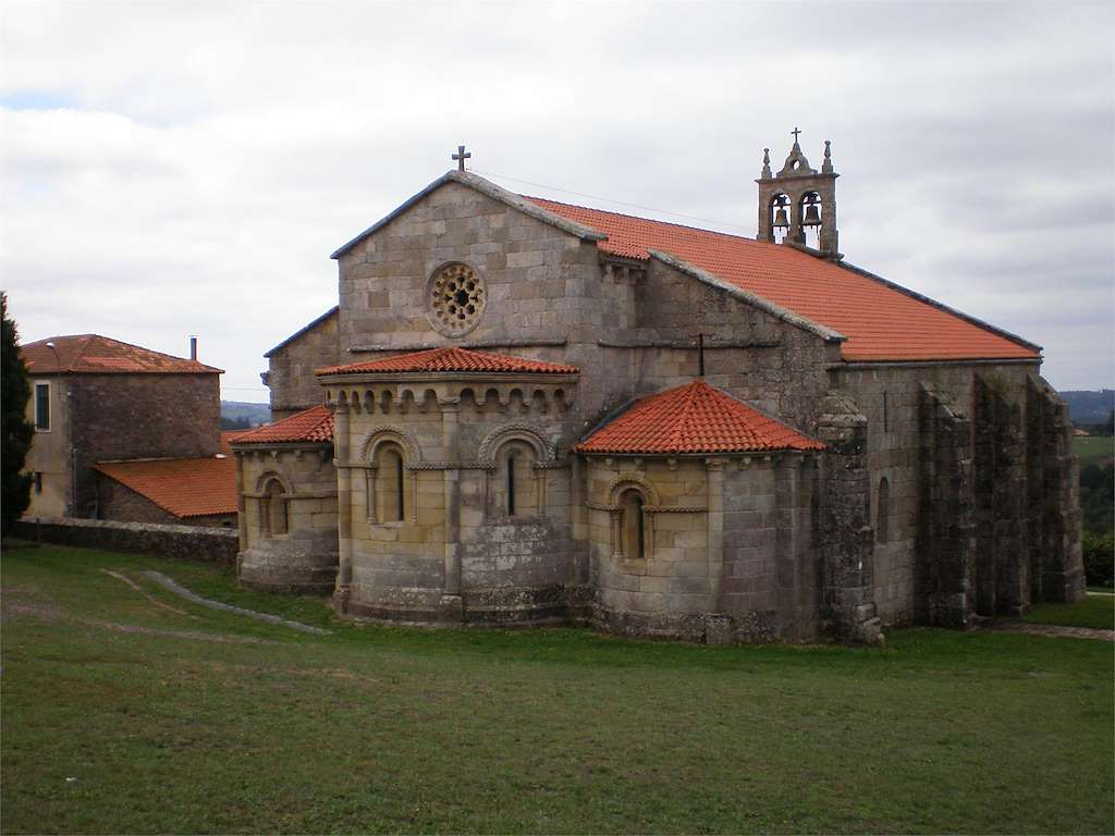 Monasterio Santa María de Mezonzo en Vilasantar