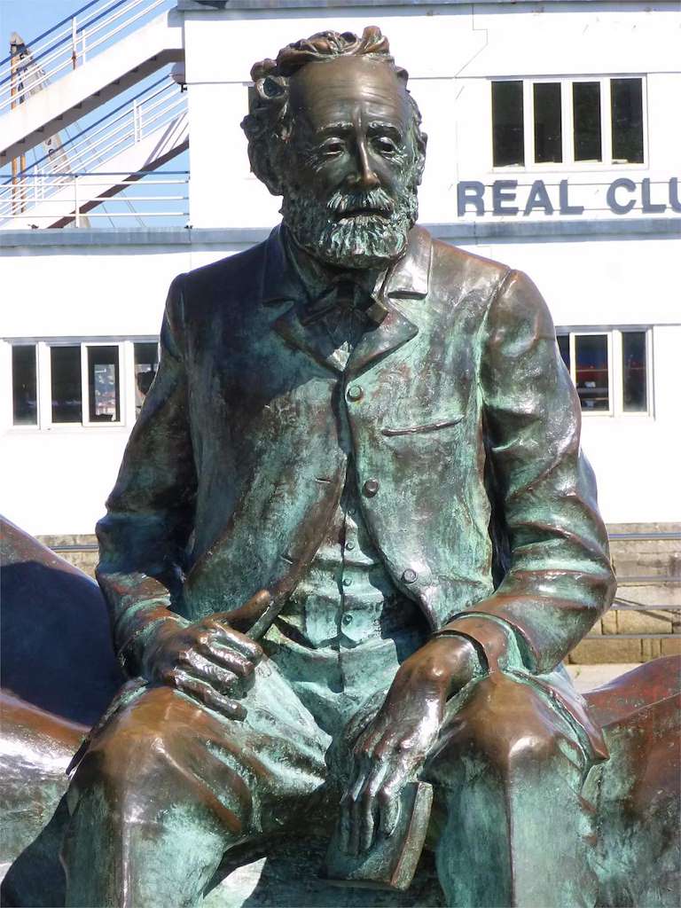 Monumento a Julio Verne en Vigo