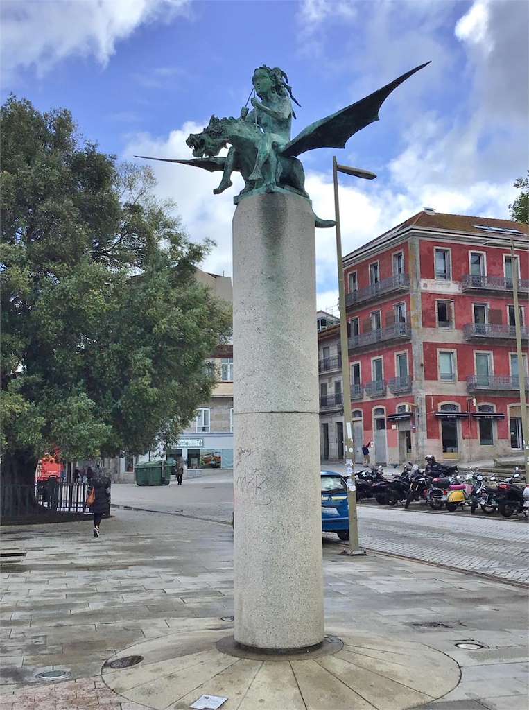 Monumento a los Trovadores en Vigo