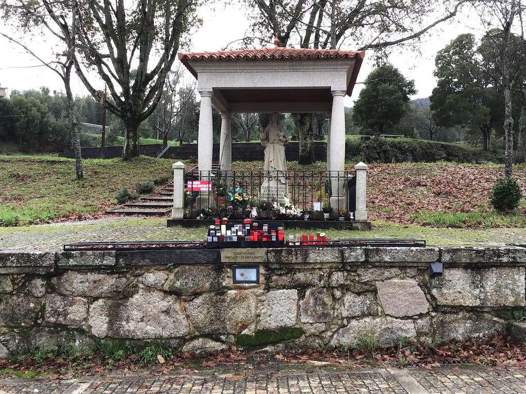 Monumento Santa Marta de Ribarteme en As Neves