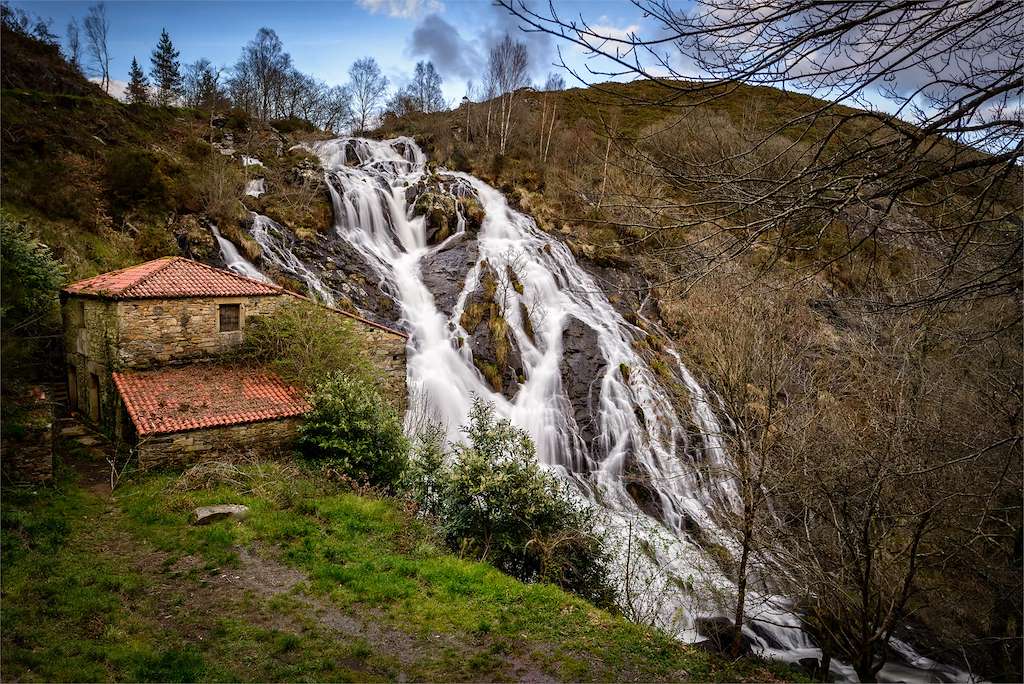 Muíño e Fervenza de Brañas en Toques
