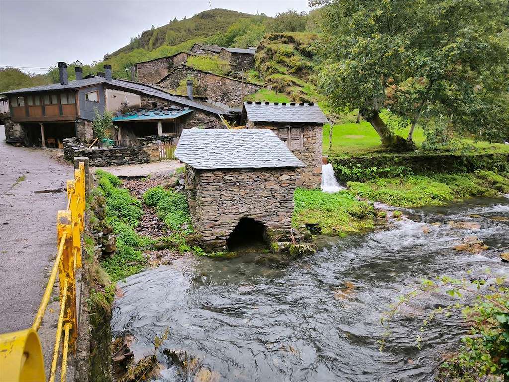 Muiños de Ferramulín en Folgoso do Courel