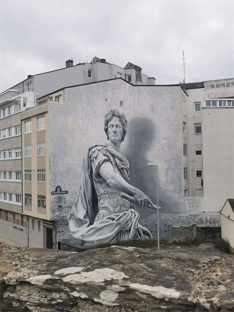 Mural de Julio César en Lugo