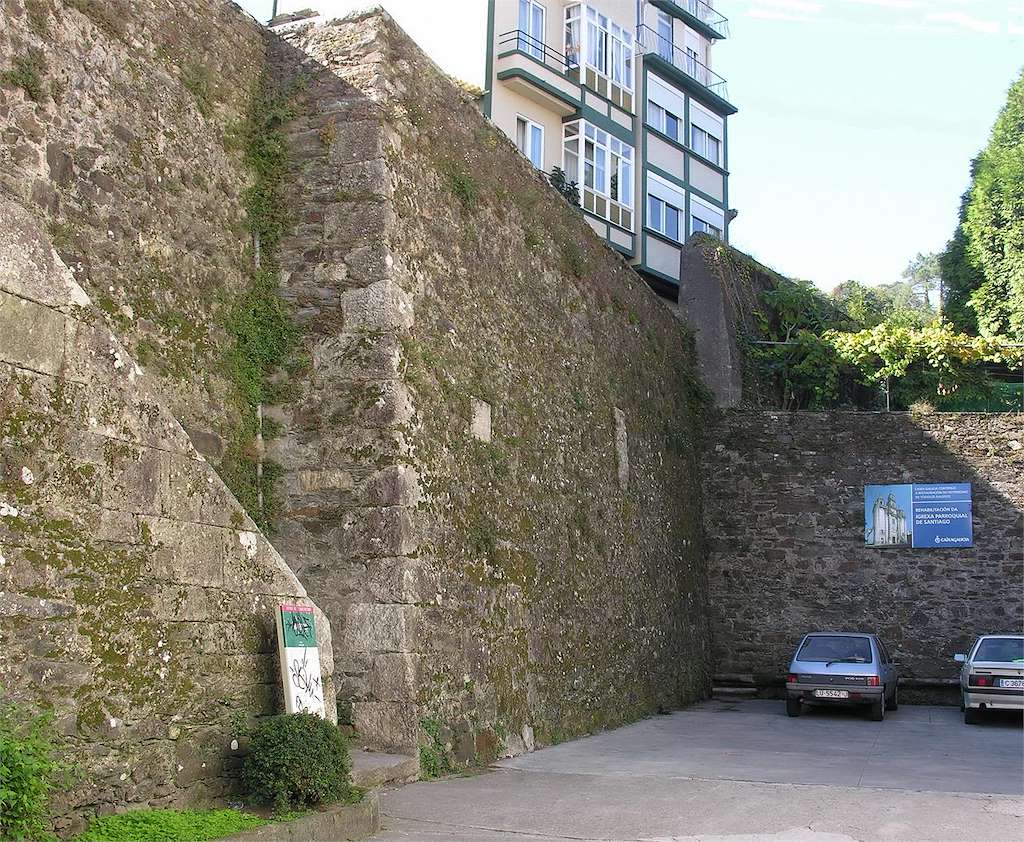 Muralla da Vila en Pontedeume
