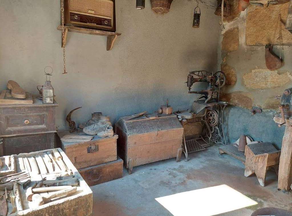 Museo O Taller do Zapateiro en Maceda