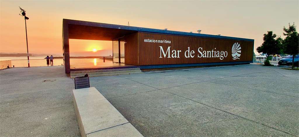 Oficina de Turismo - Estación Marítima Mar de Santiago en Vilanova de Arousa