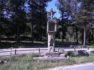 Parque y Cruz do Avelán