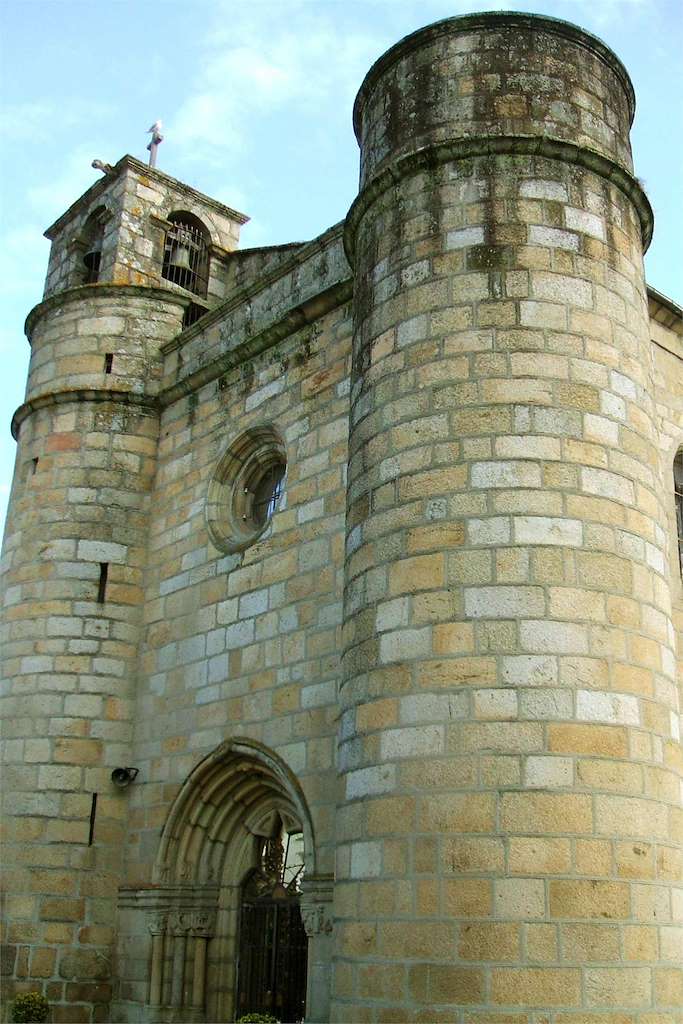 Parroquia, Iglesia La Santísima Trinidad en Ourense