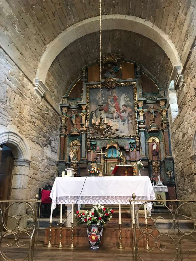 Parroquia y Cementerio de San Martín de O Bolo