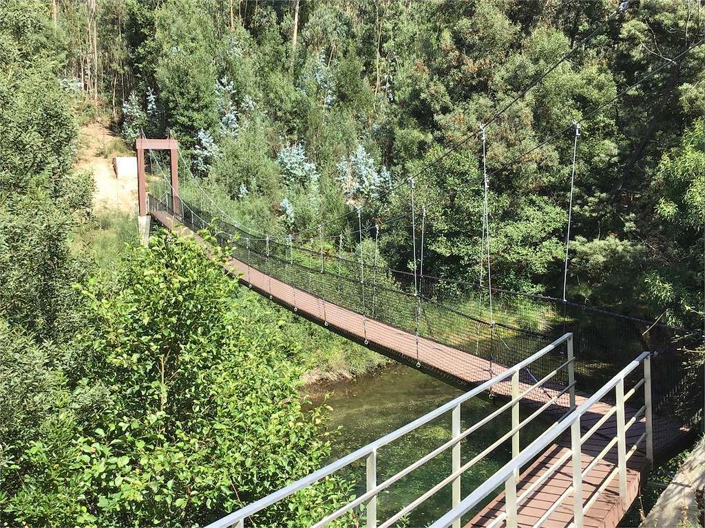 Pasarela Colgante de Acevedo en Oia