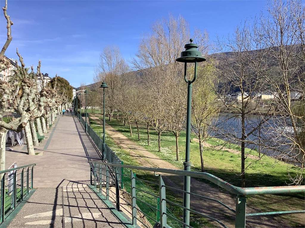 Paseo de O Malecón en O Barco de Valdeorras