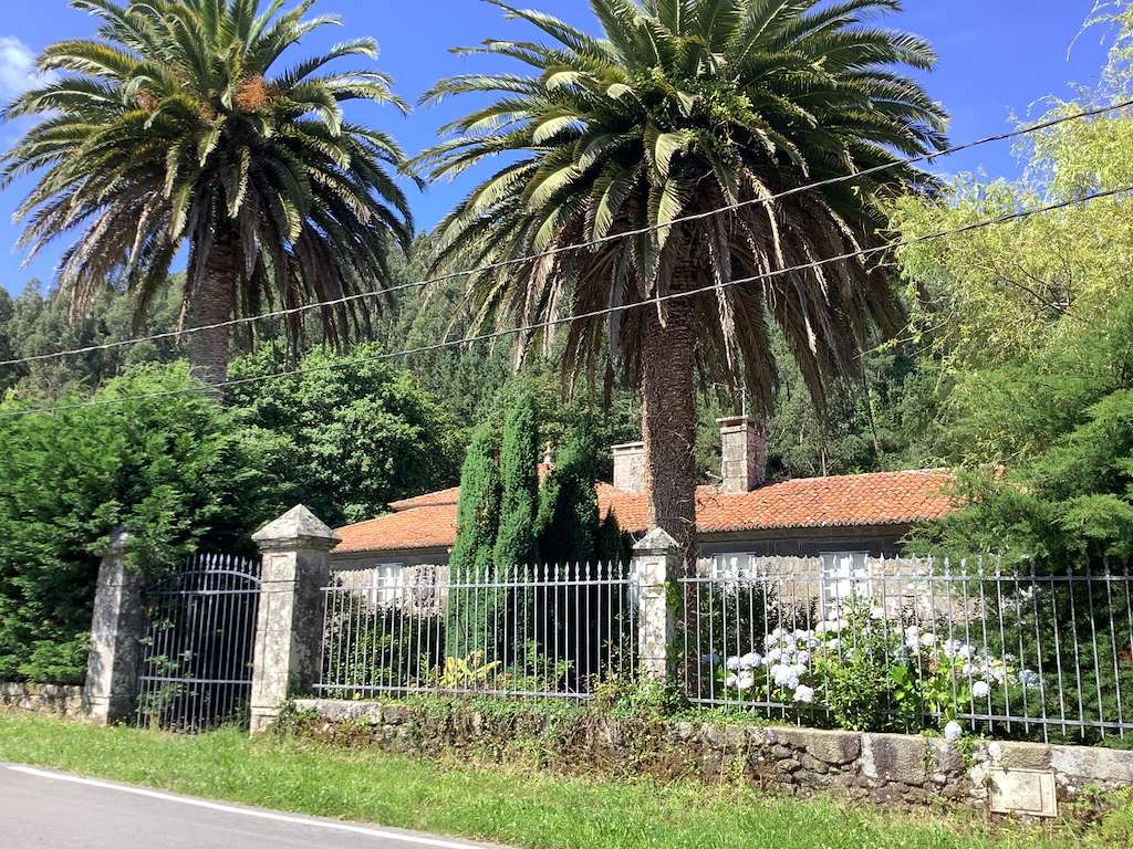 Pazo de Leis o Soesto en Laxe