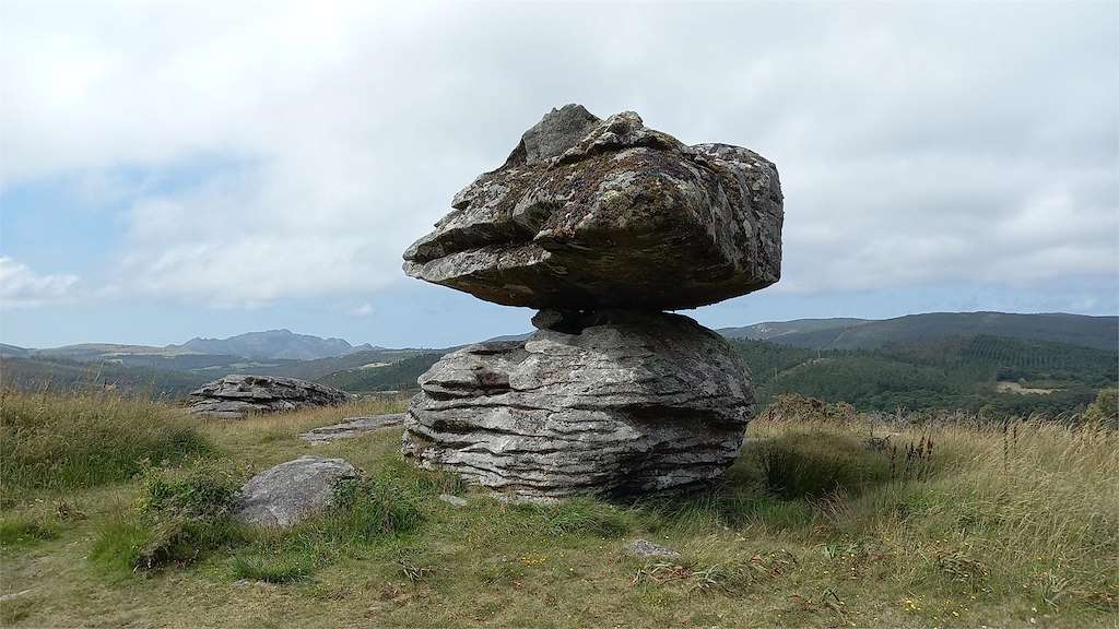 Pedra Cabalgada en Dumbría