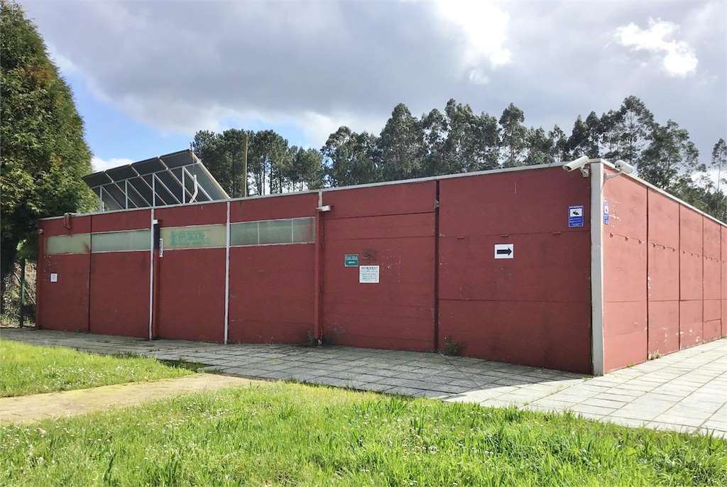 Piscina Municipal de Oza dos Ríos en Oza Cesuras