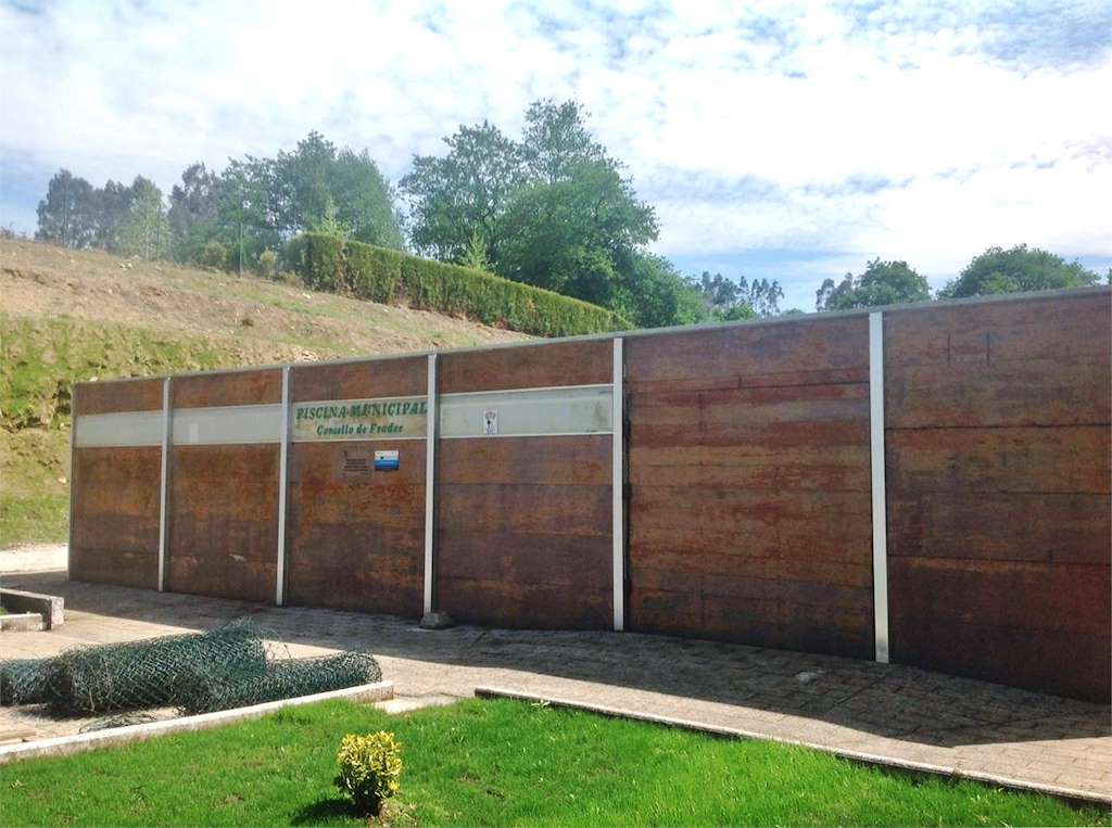 Piscina Municipal en Frades