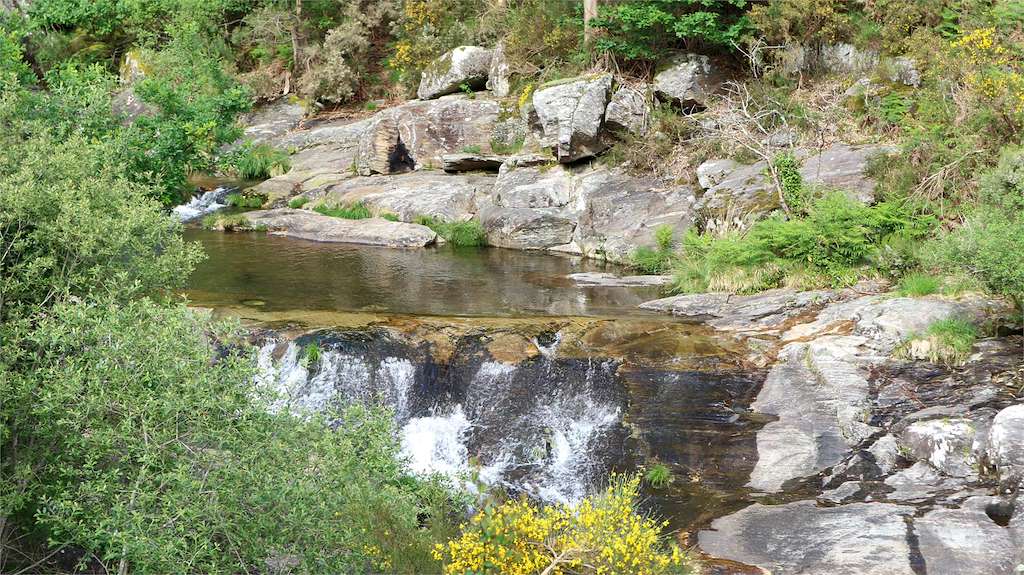 Piscinas Naturales del Río Pedras en A Pobra do Caramiñal