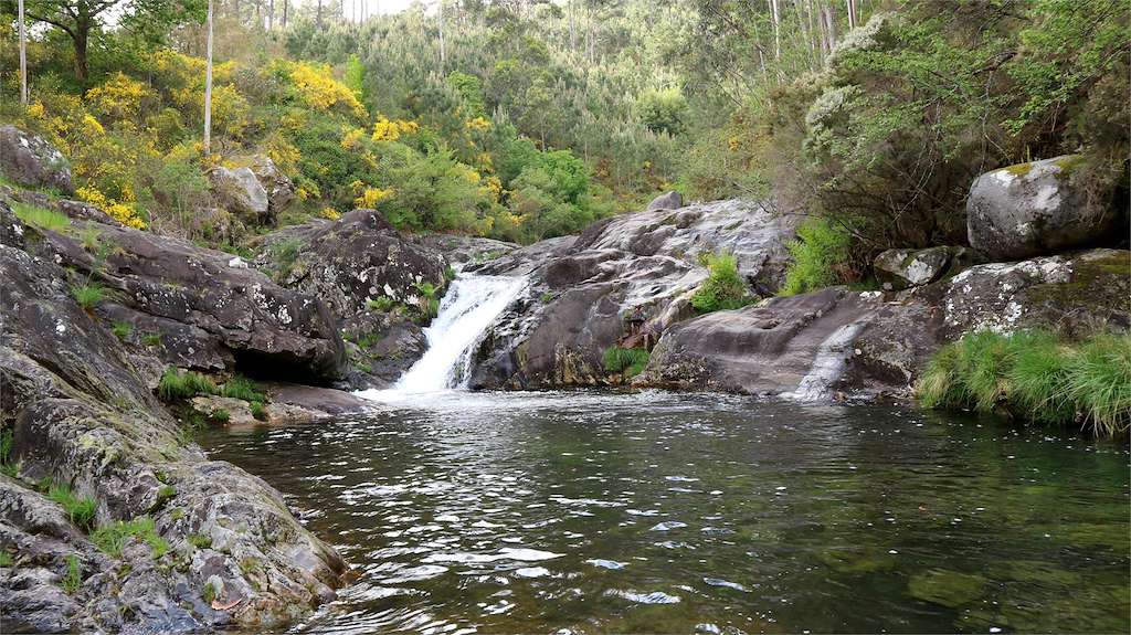 Piscinas Naturales del Río Pedras en A Pobra do Caramiñal