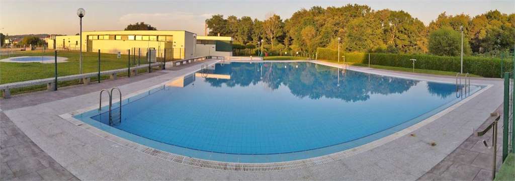 Piscinas Ponte Noalla en San Cibrao das Viñas