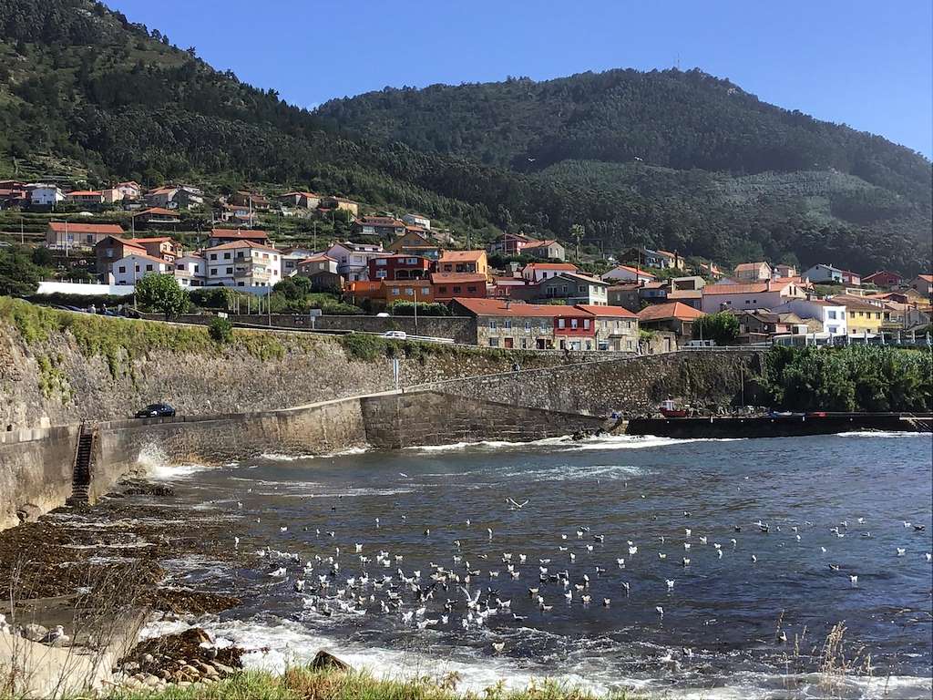 Playa del Puerto de Oia
