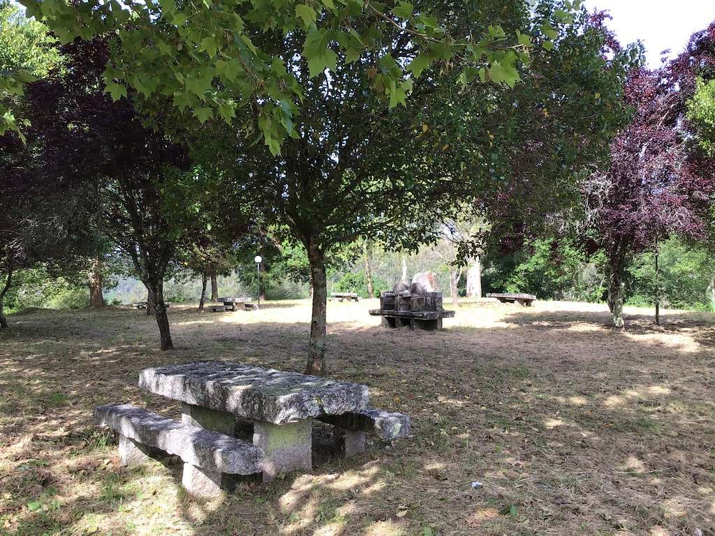 Playa Fluvial y Área Recreativa de Calvelo en Cerdedo-Cotobade