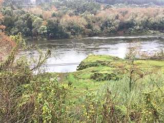 Playa Fluvial y Manantial de Sela