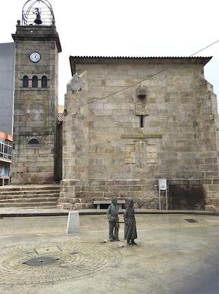 Fechas, información, programa, cartel, imágenes, mapa y ubicación de Plaza del Reloj  en  Marín