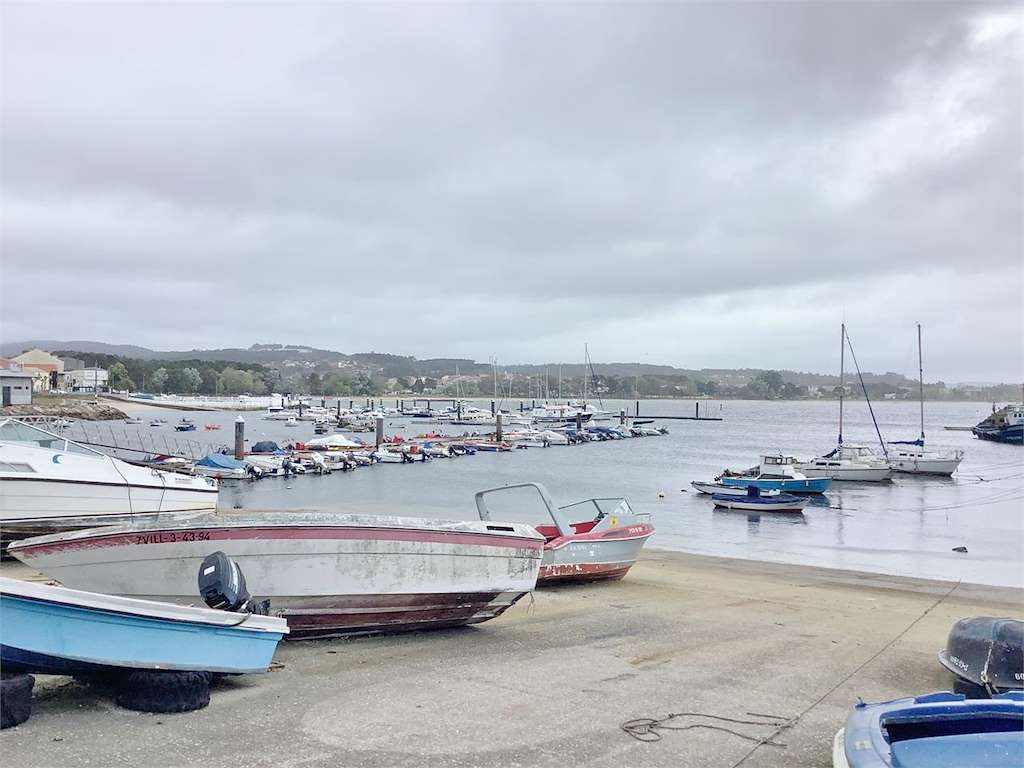 Porto de Escarabote en Boiro