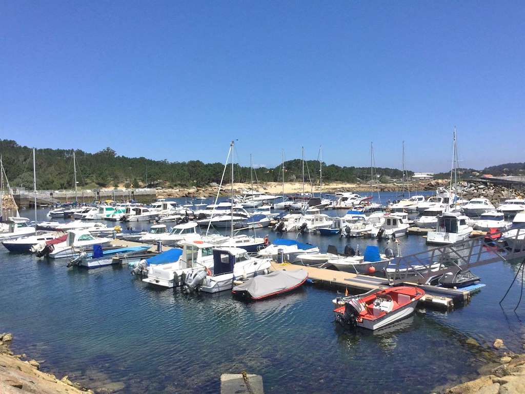 Porto Deportivo de Pedras Negras (Puerto) en O Grove