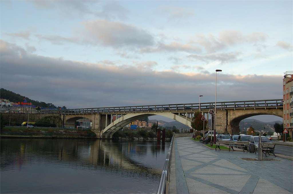 Puente de A Barca en Poio