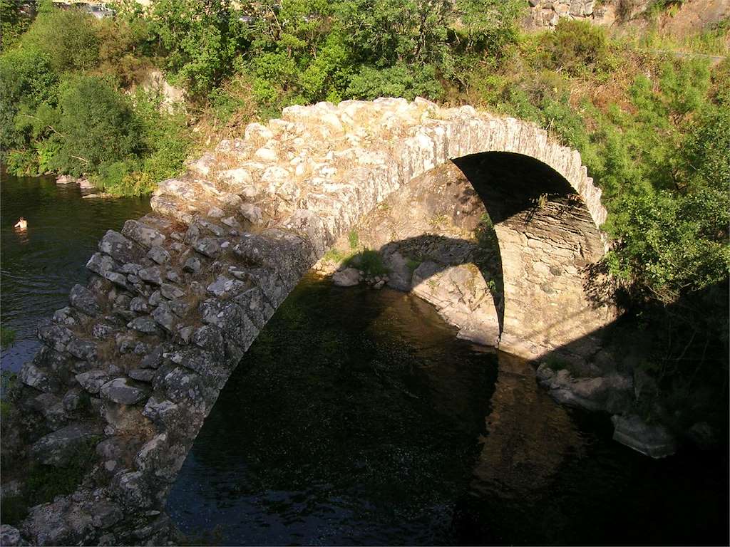 Puente de A Carixa en Vila de Cruces
