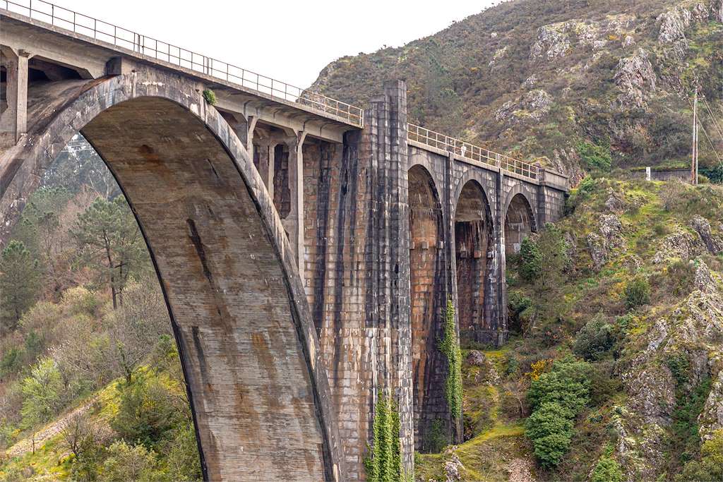 Puente de Gundián en Vedra