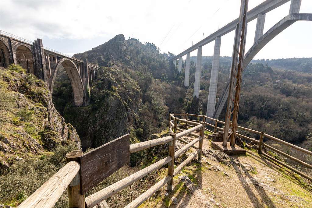 Puente de Gundián en Vedra
