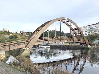 Puente de Madera del Río Mandeo
