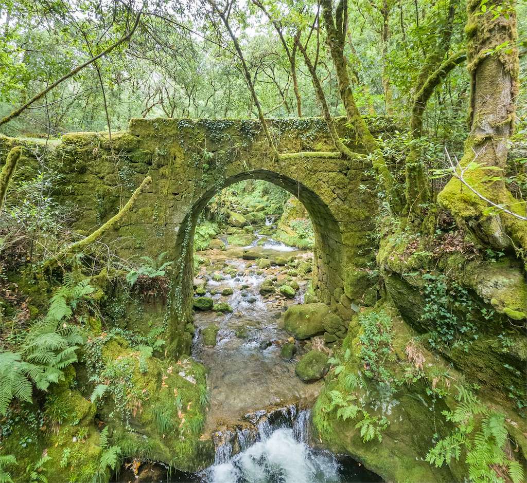 Puente de San Xoán do Mosteiro en Covelo