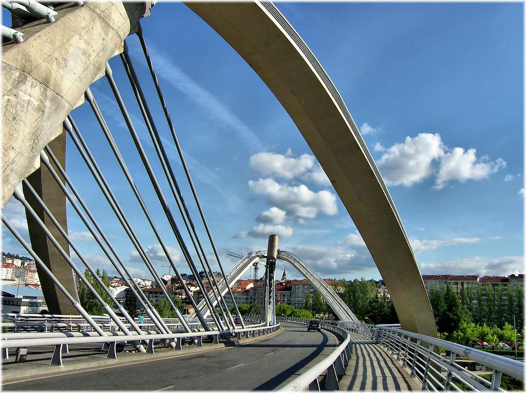 Puente del Milenio en Ourense