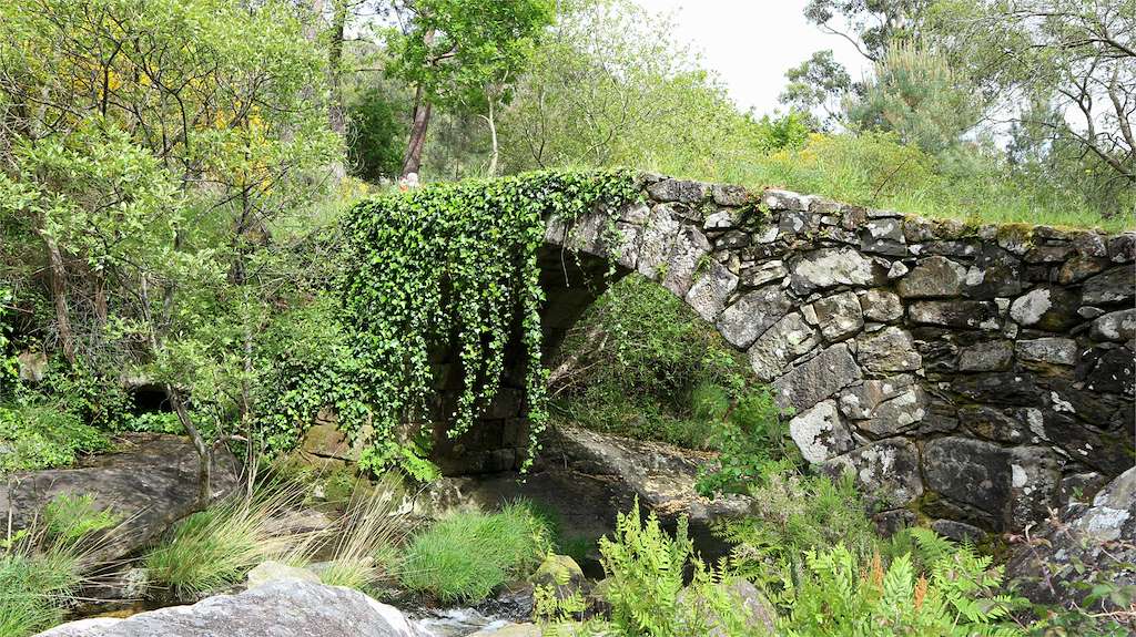 Puente y Ruinas de San Xoán de A Misarela en A Pobra do Caramiñal