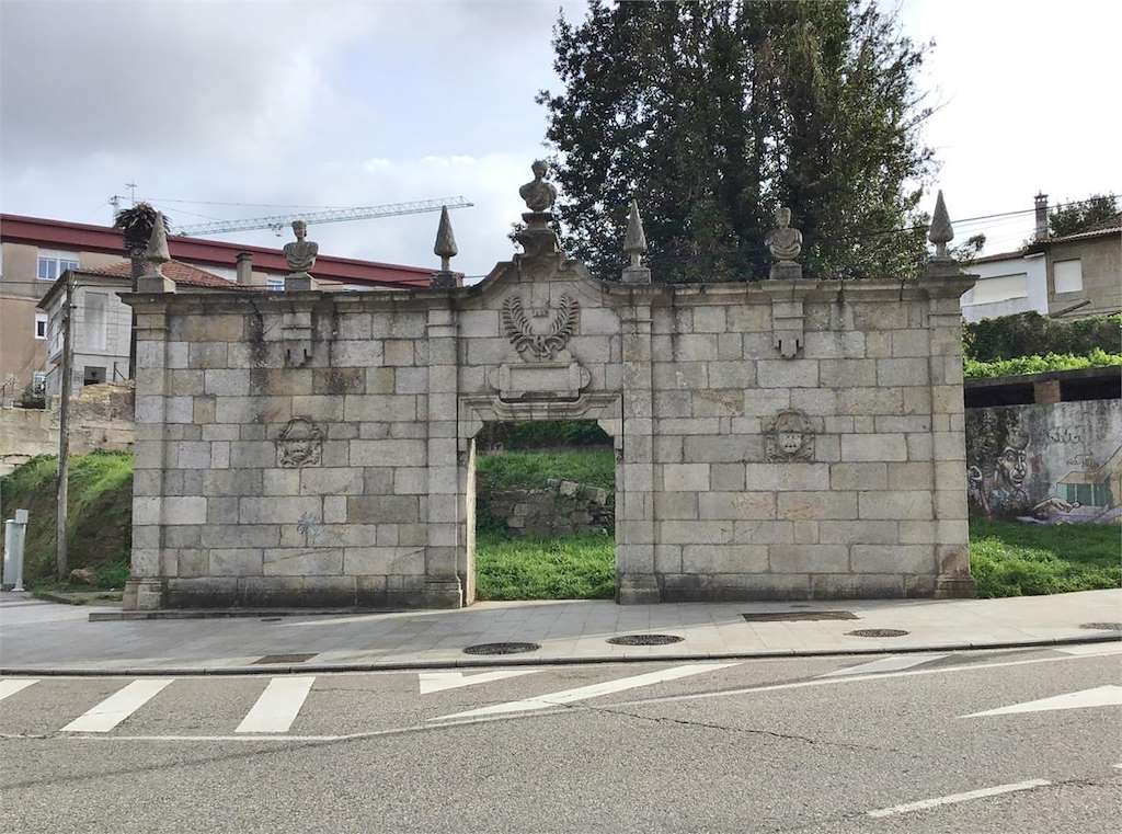 Puerta Monumental de Santa Rita en Vigo